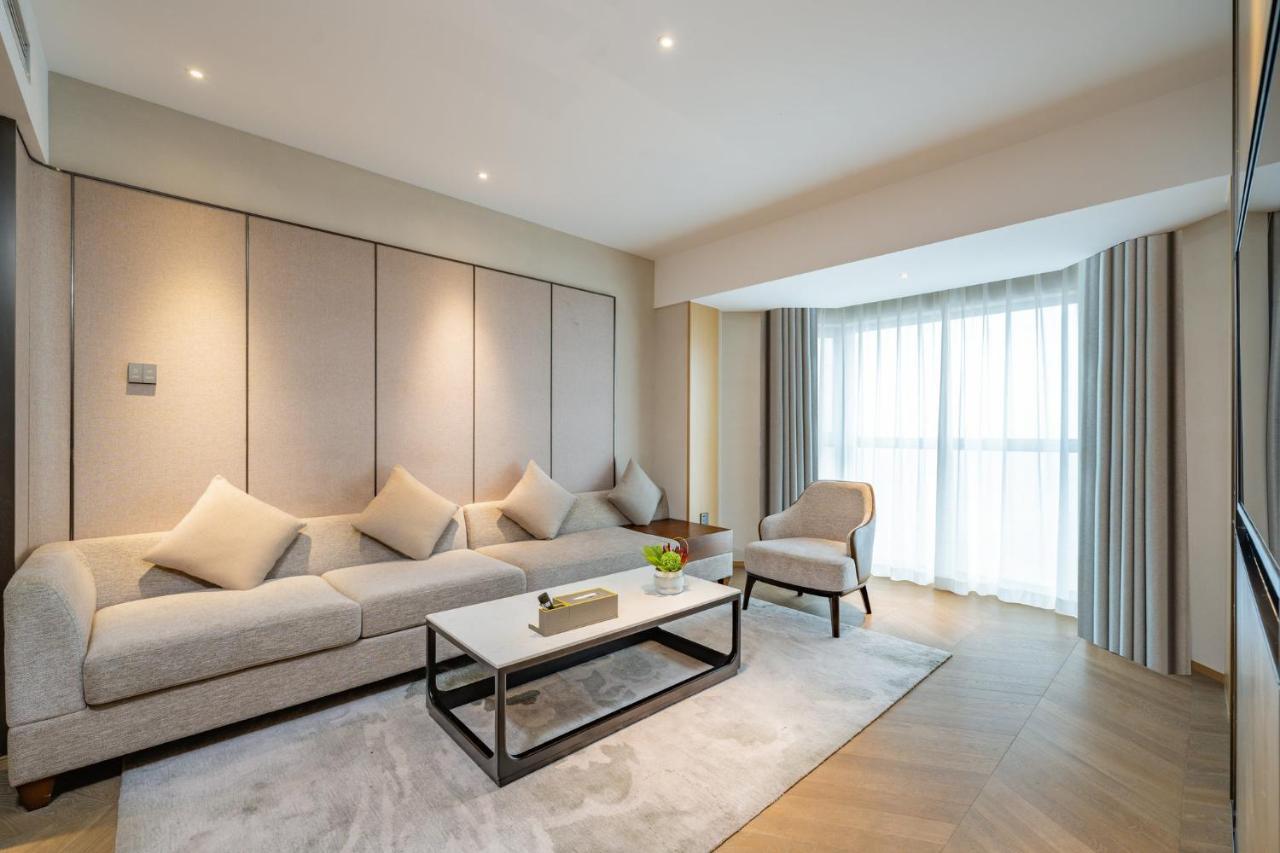 Holiday Inn Shanghai Huaxia By Ihg - Overlooking City Scenery At Sky View Restaurant Экстерьер фото