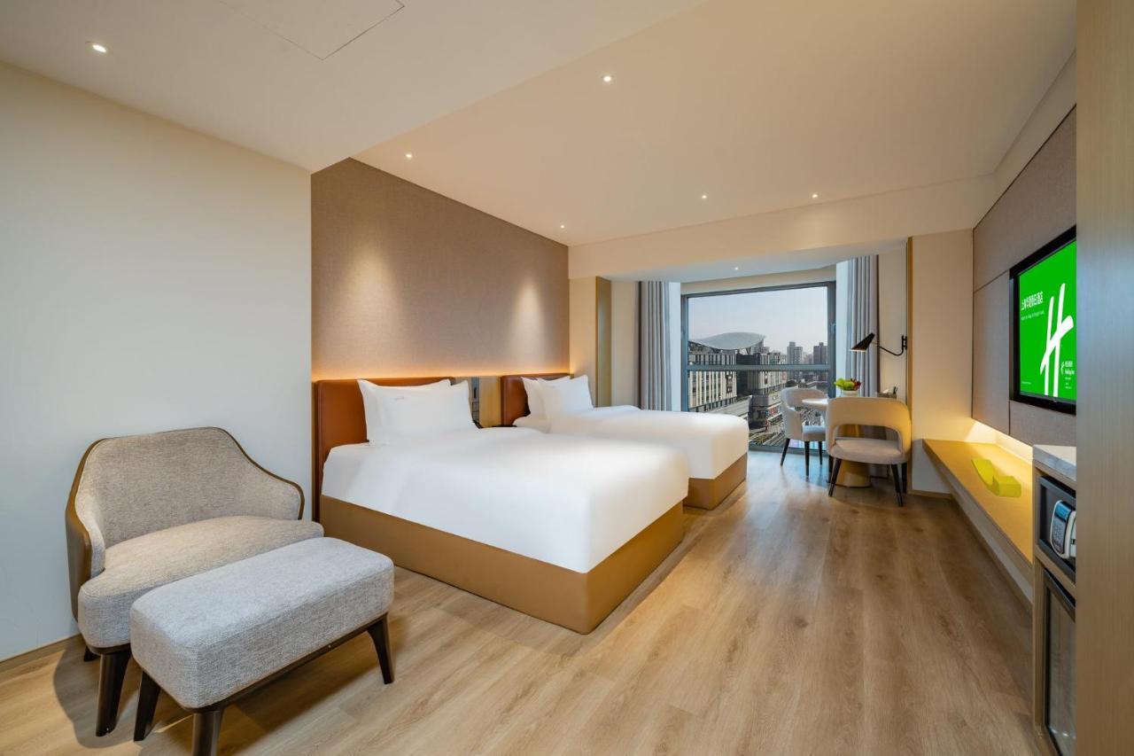 Holiday Inn Shanghai Huaxia By Ihg - Overlooking City Scenery At Sky View Restaurant Экстерьер фото