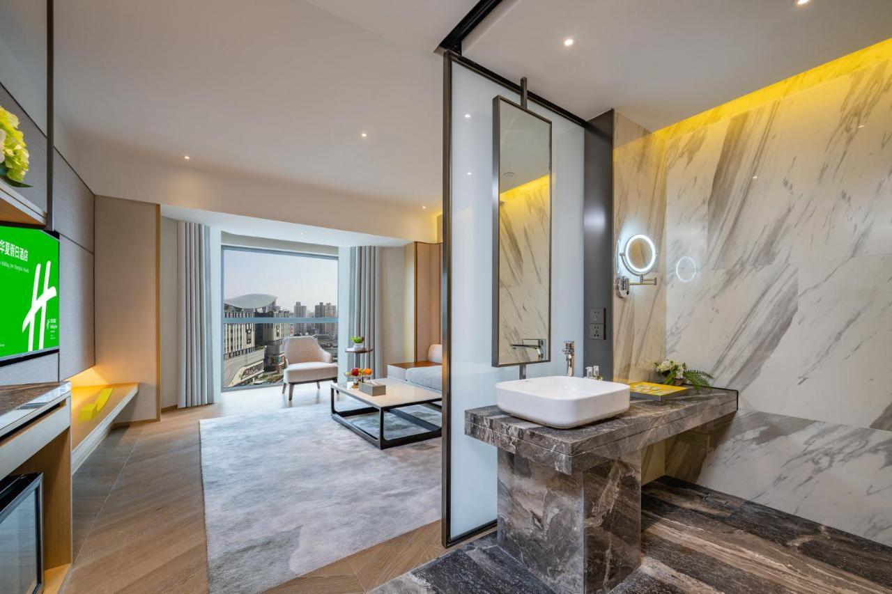 Holiday Inn Shanghai Huaxia By Ihg - Overlooking City Scenery At Sky View Restaurant Экстерьер фото