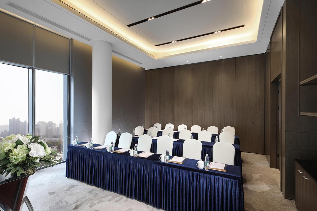 Holiday Inn Shanghai Huaxia By Ihg - Overlooking City Scenery At Sky View Restaurant Экстерьер фото
