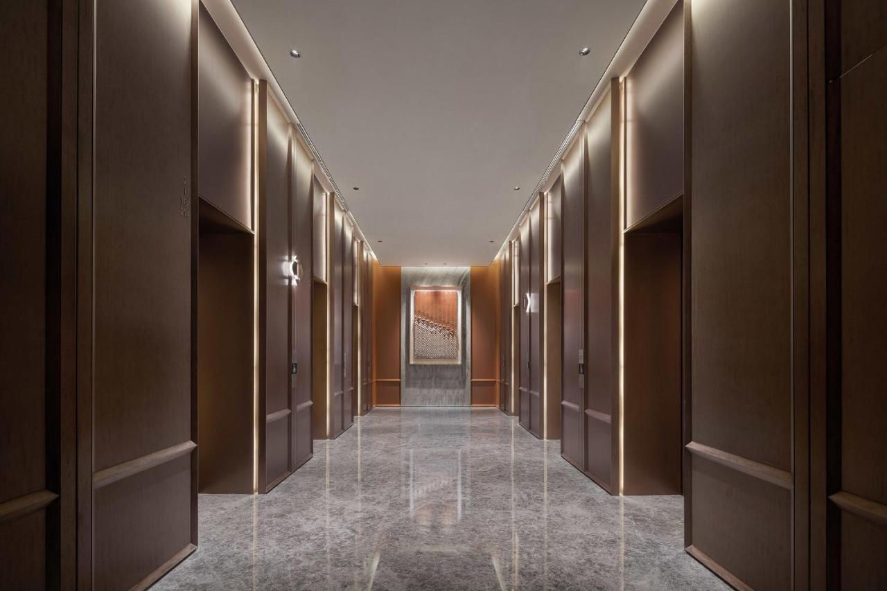 Holiday Inn Shanghai Huaxia By Ihg - Overlooking City Scenery At Sky View Restaurant Экстерьер фото