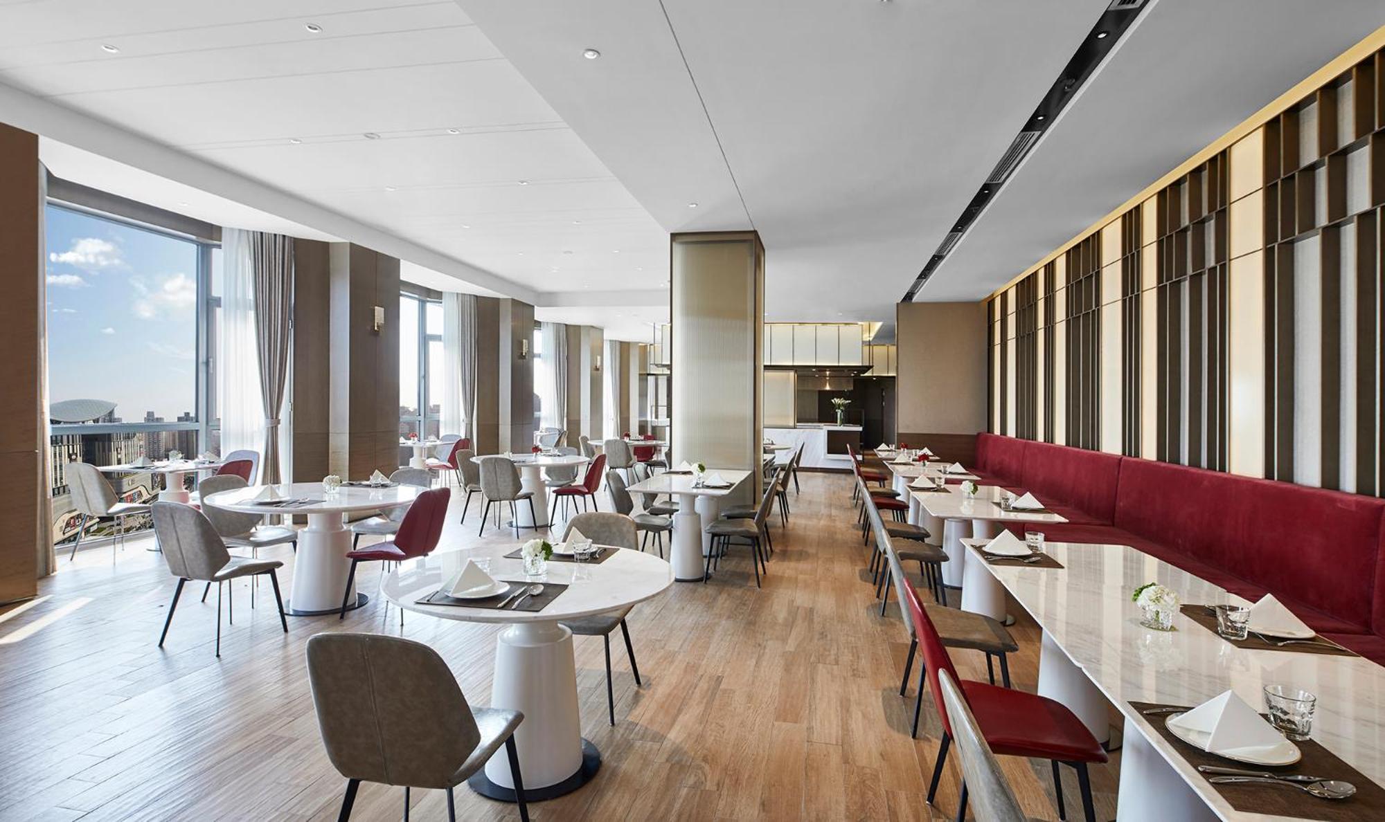Holiday Inn Shanghai Huaxia By Ihg - Overlooking City Scenery At Sky View Restaurant Экстерьер фото