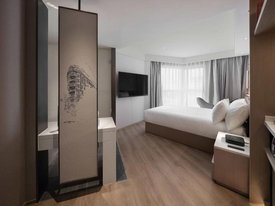 Holiday Inn Shanghai Huaxia By Ihg - Overlooking City Scenery At Sky View Restaurant Экстерьер фото